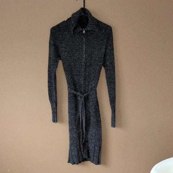 Dynamite Sweater - Picture 3 of 12